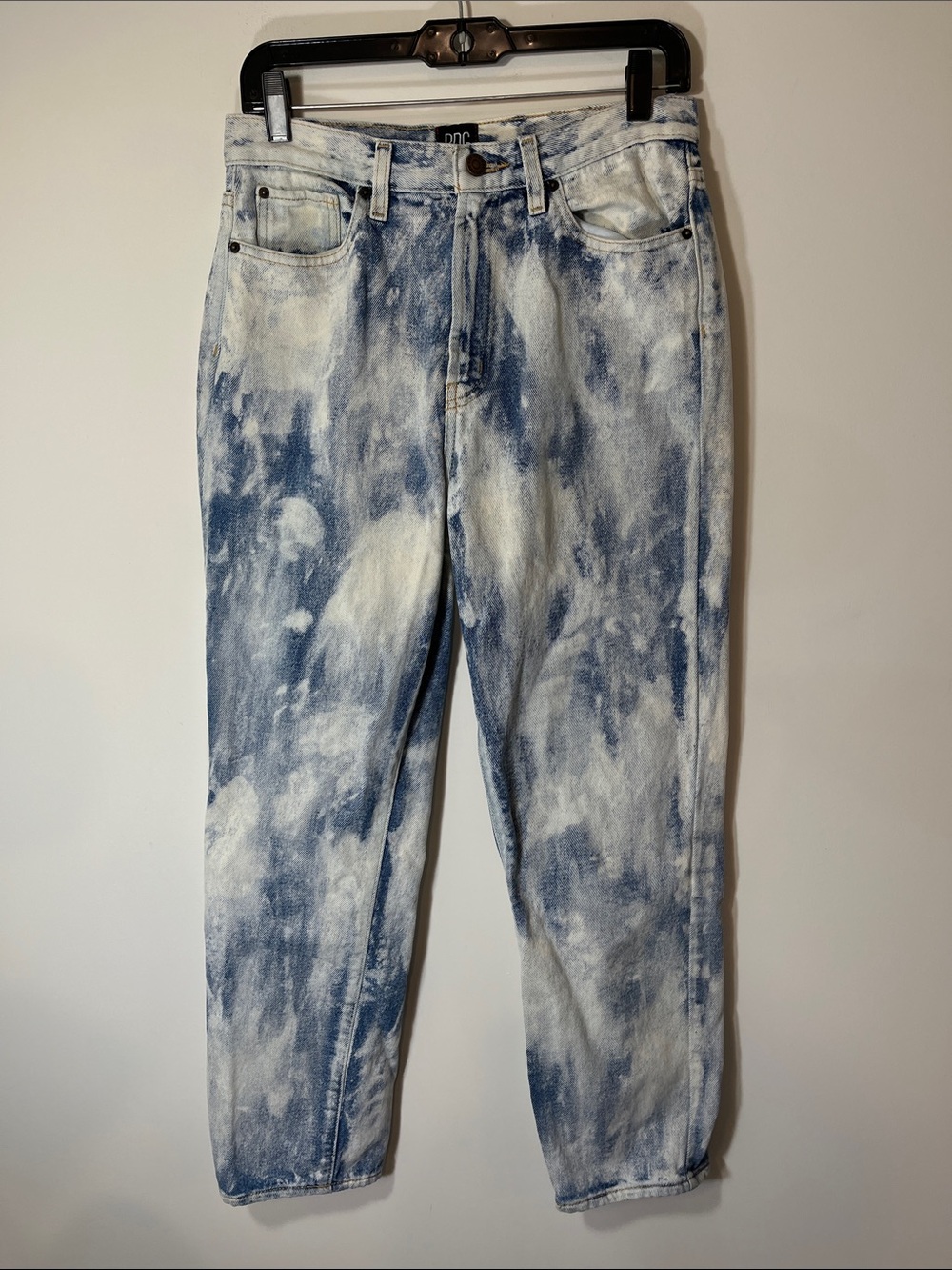 BDG slim straight BDG Slim Straight Acid Wash Jean Womens 28